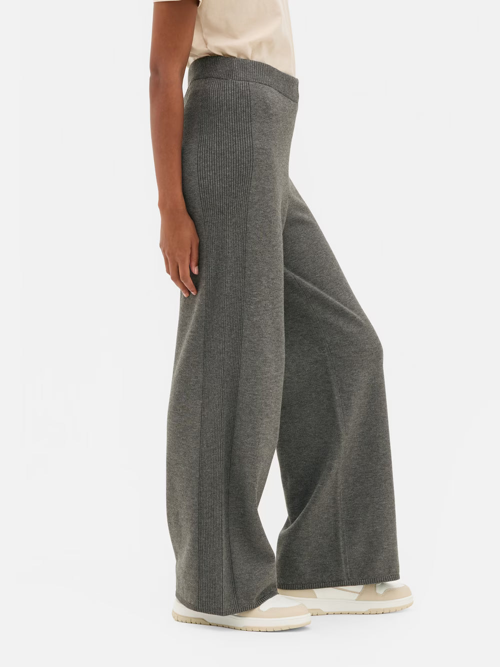 ROMI ZIP LOUNGE SET