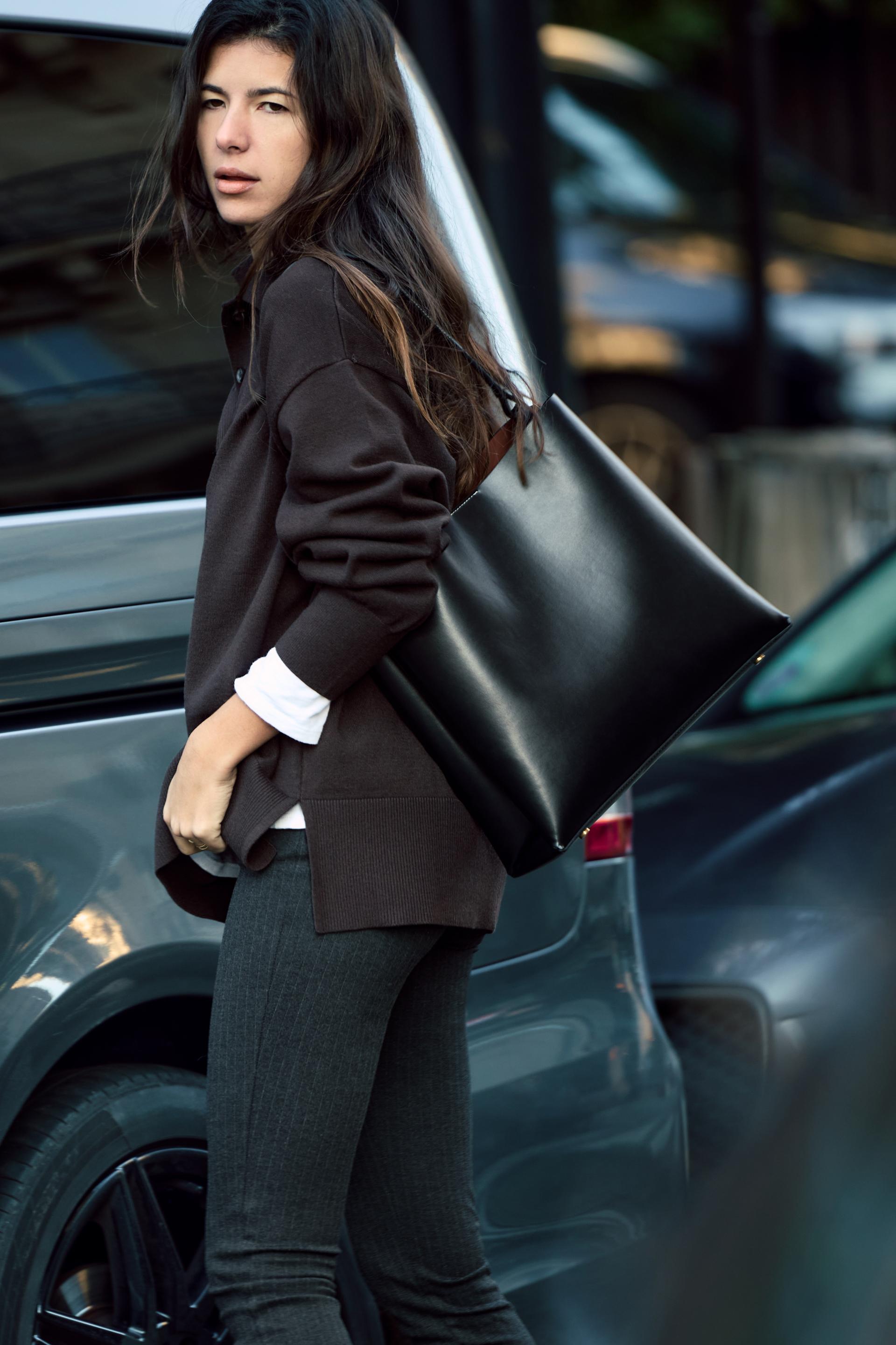 SPARK BUCKET BAG
