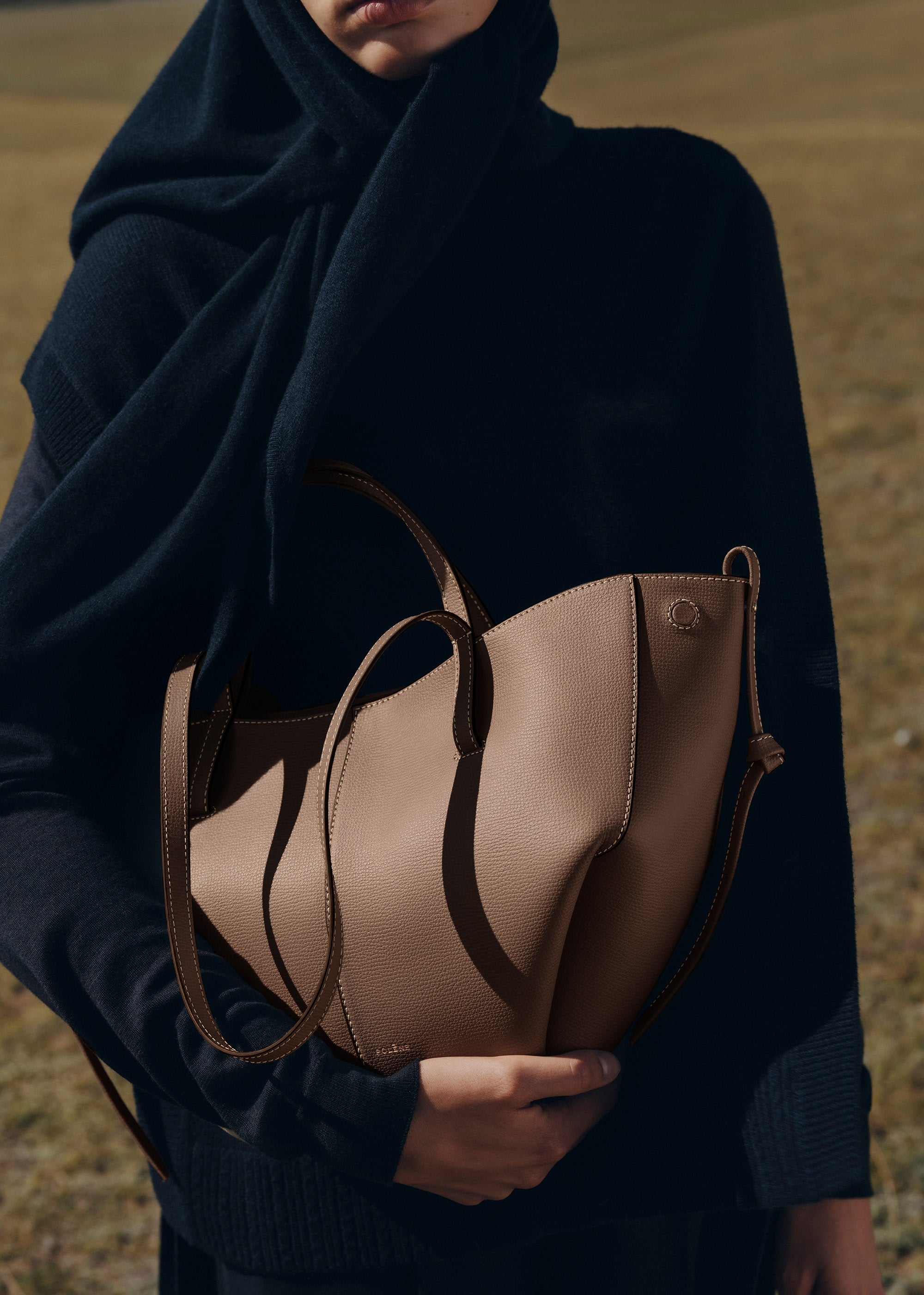 PARINA TOTE BAG