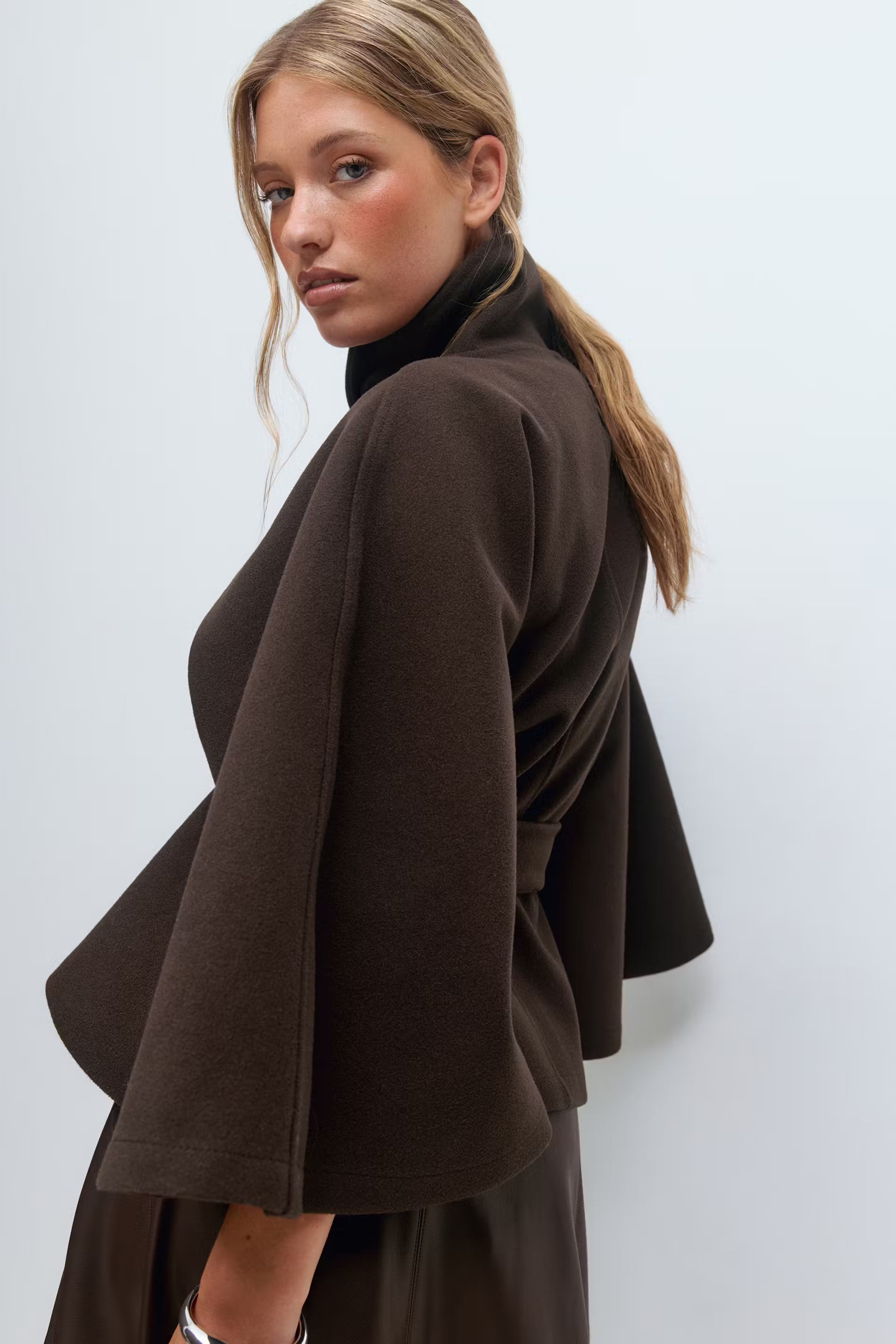 MARI BELT CAPE JACKET