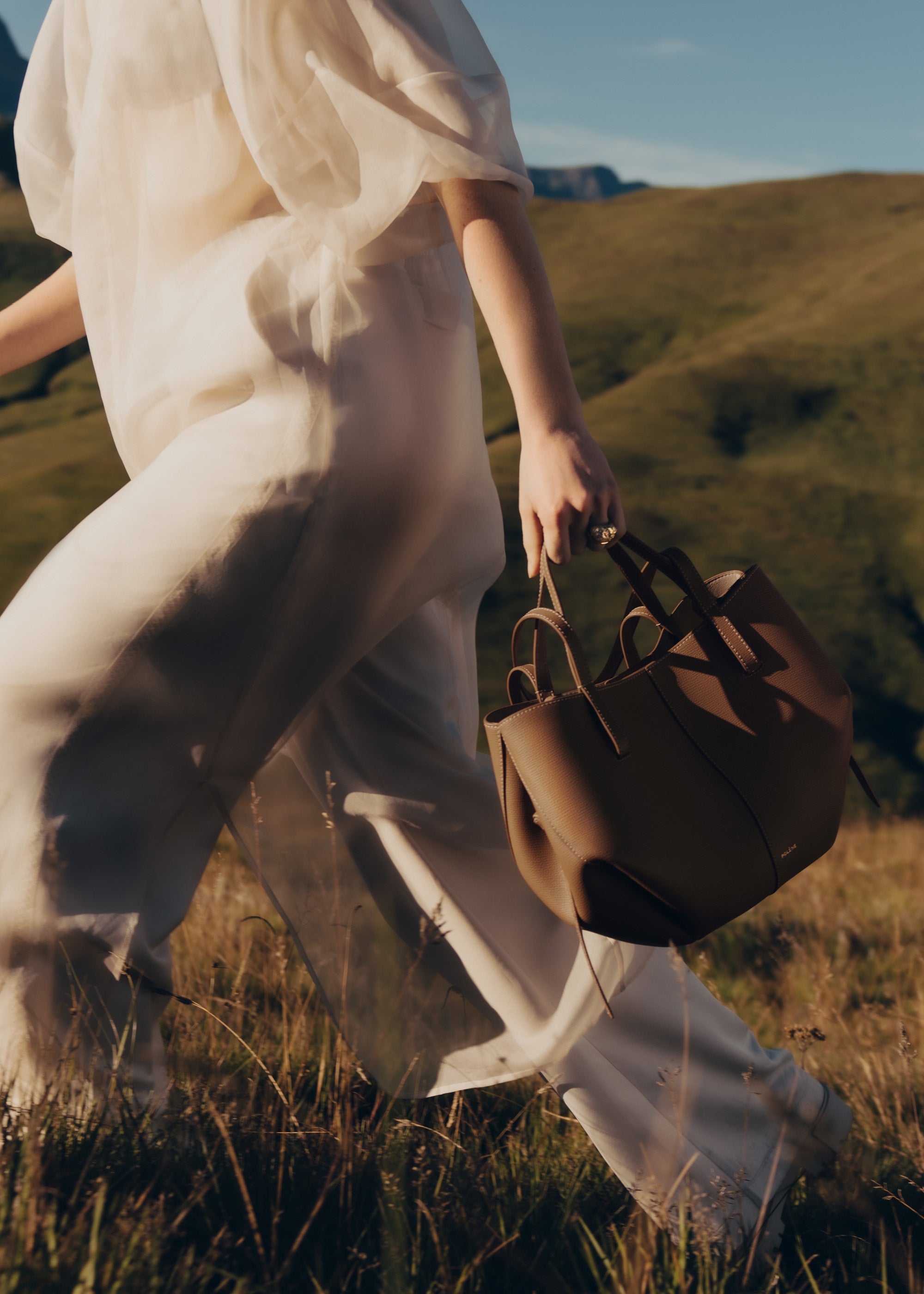 PARINA TOTE BAG