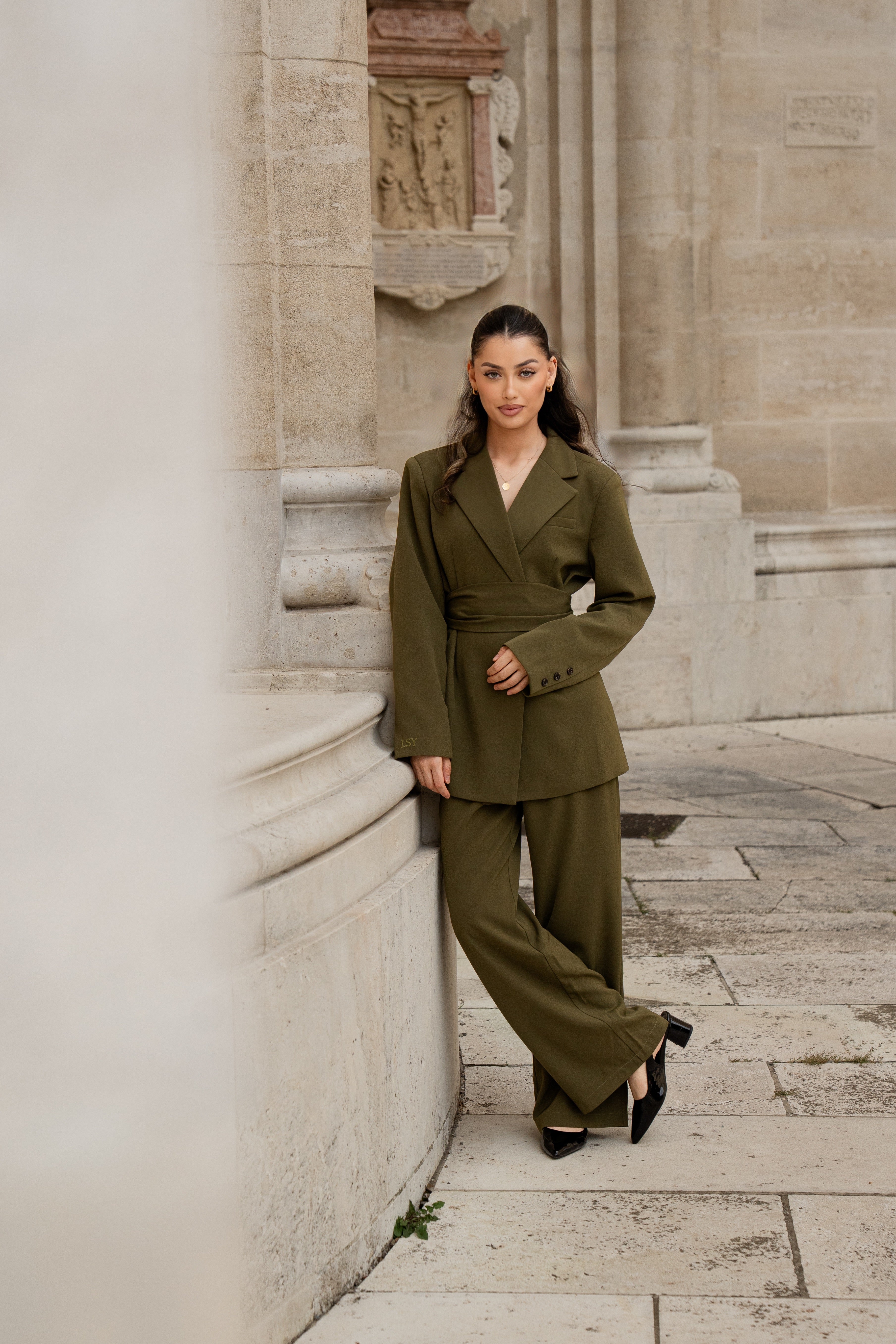 LYSIUM BELTED BLAZER SET