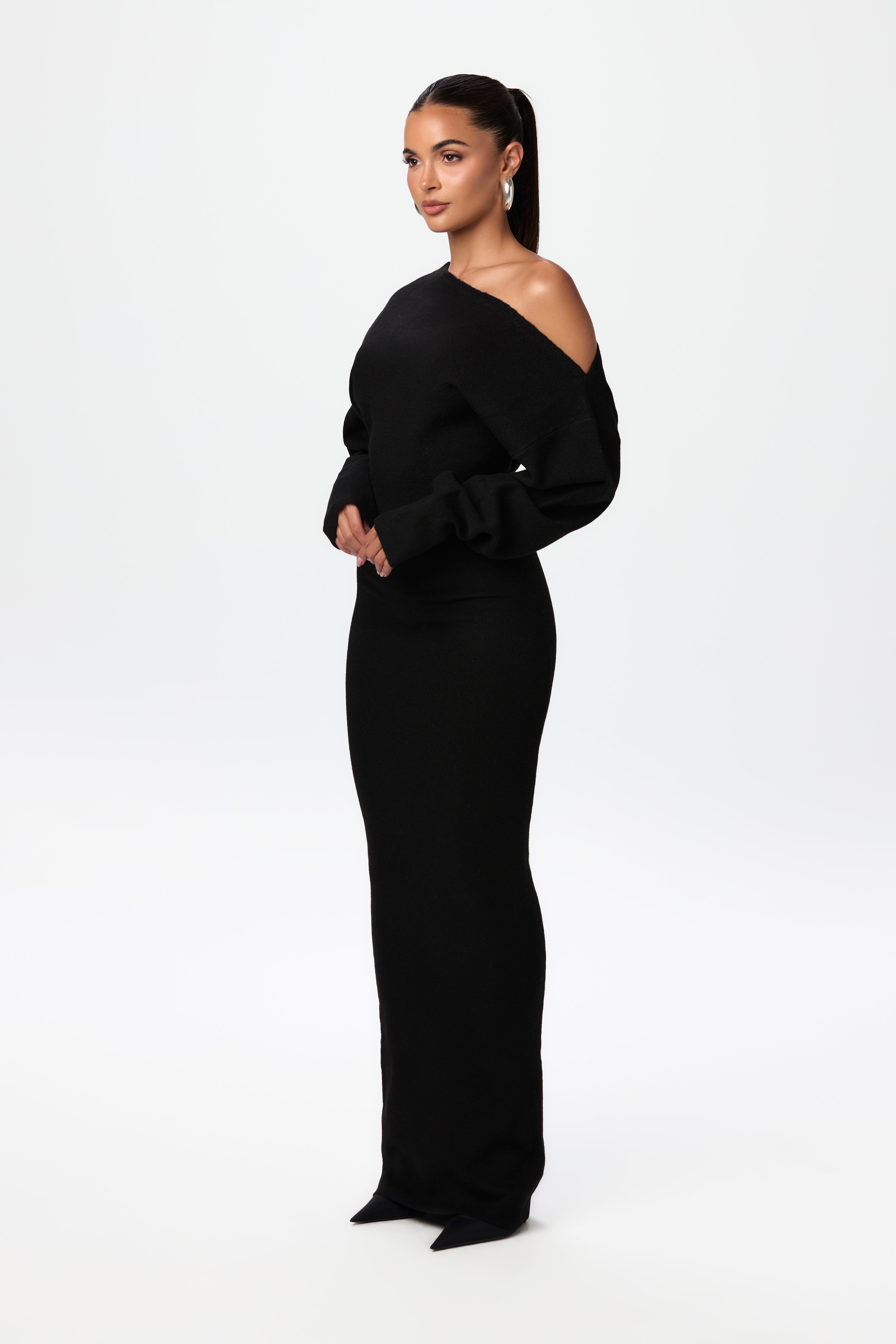 ALISSA KNIT OFF-SHOULDER MAXI DRESS