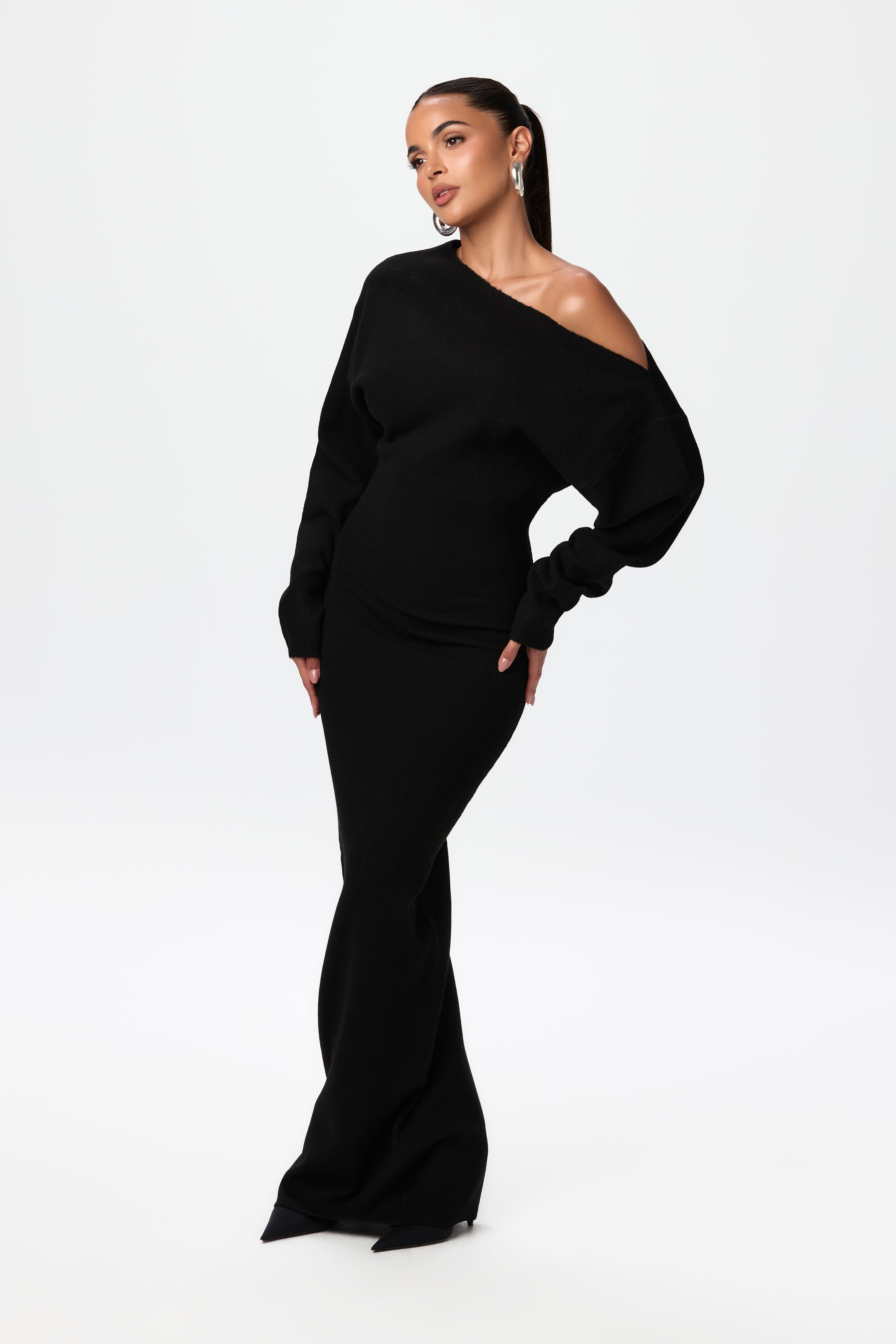 ALISSA KNIT OFF-SHOULDER MAXI DRESS