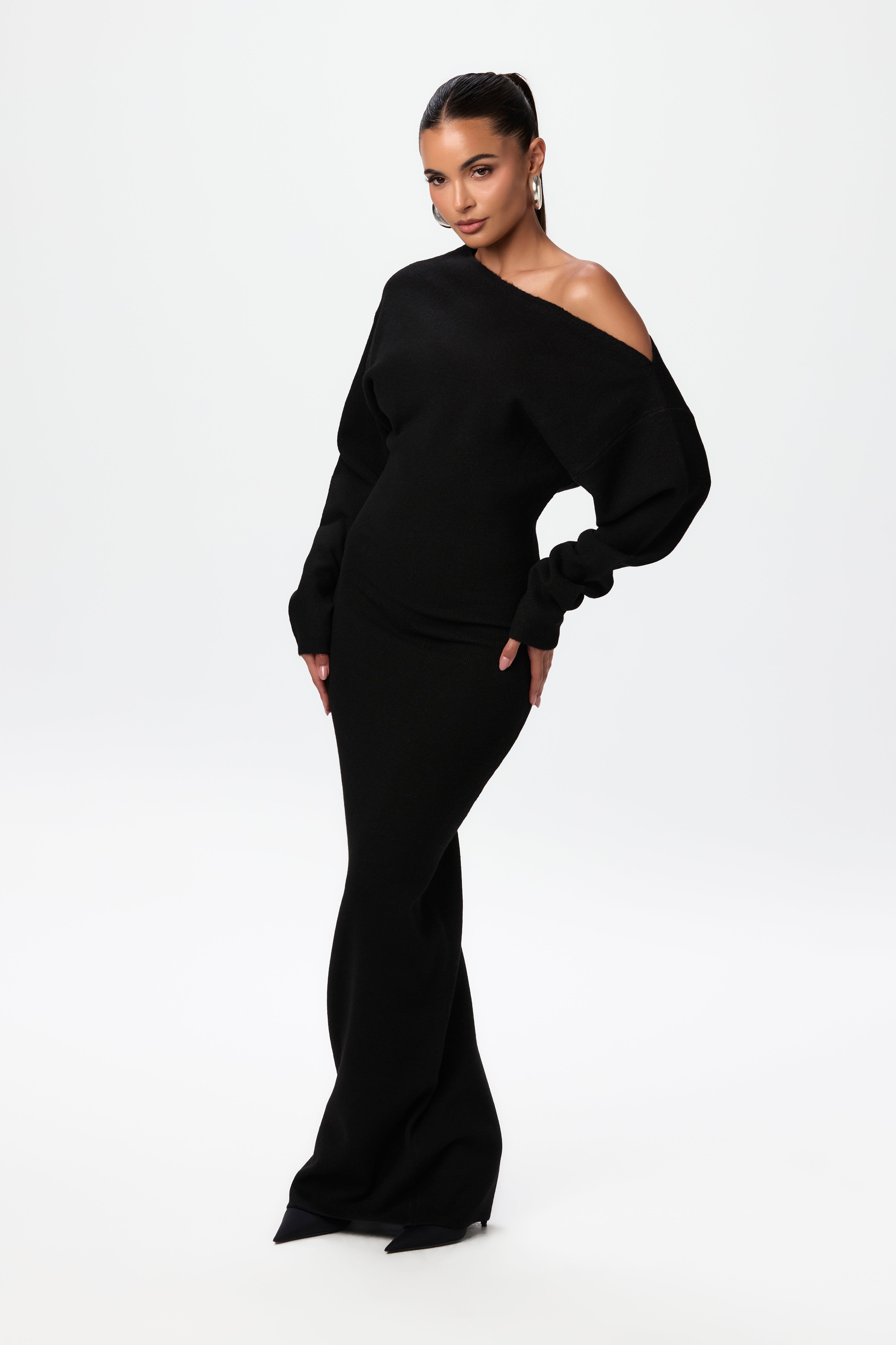 ALISSA KNIT OFF-SHOULDER MAXI DRESS