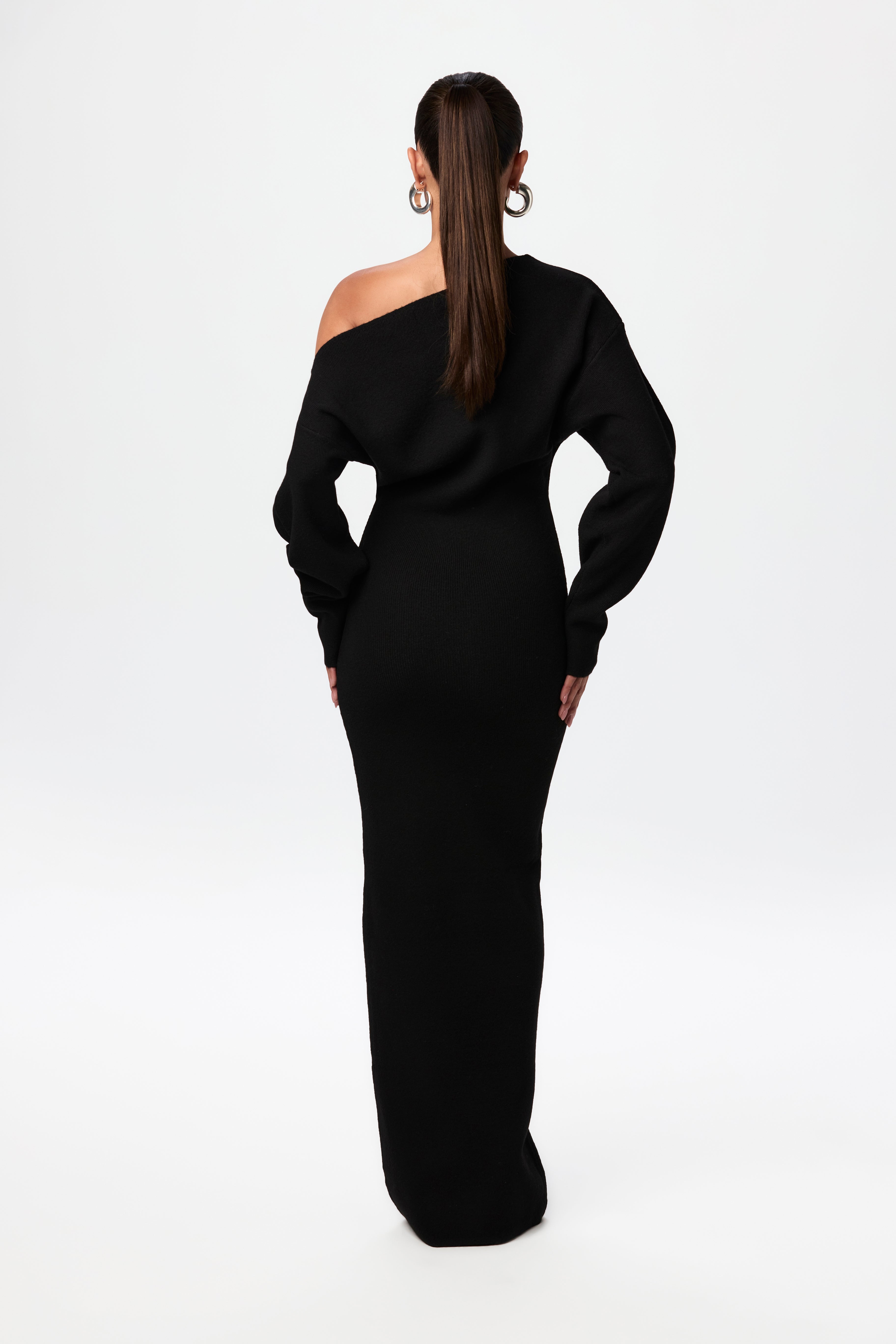 ALISSA KNIT OFF-SHOULDER MAXI DRESS