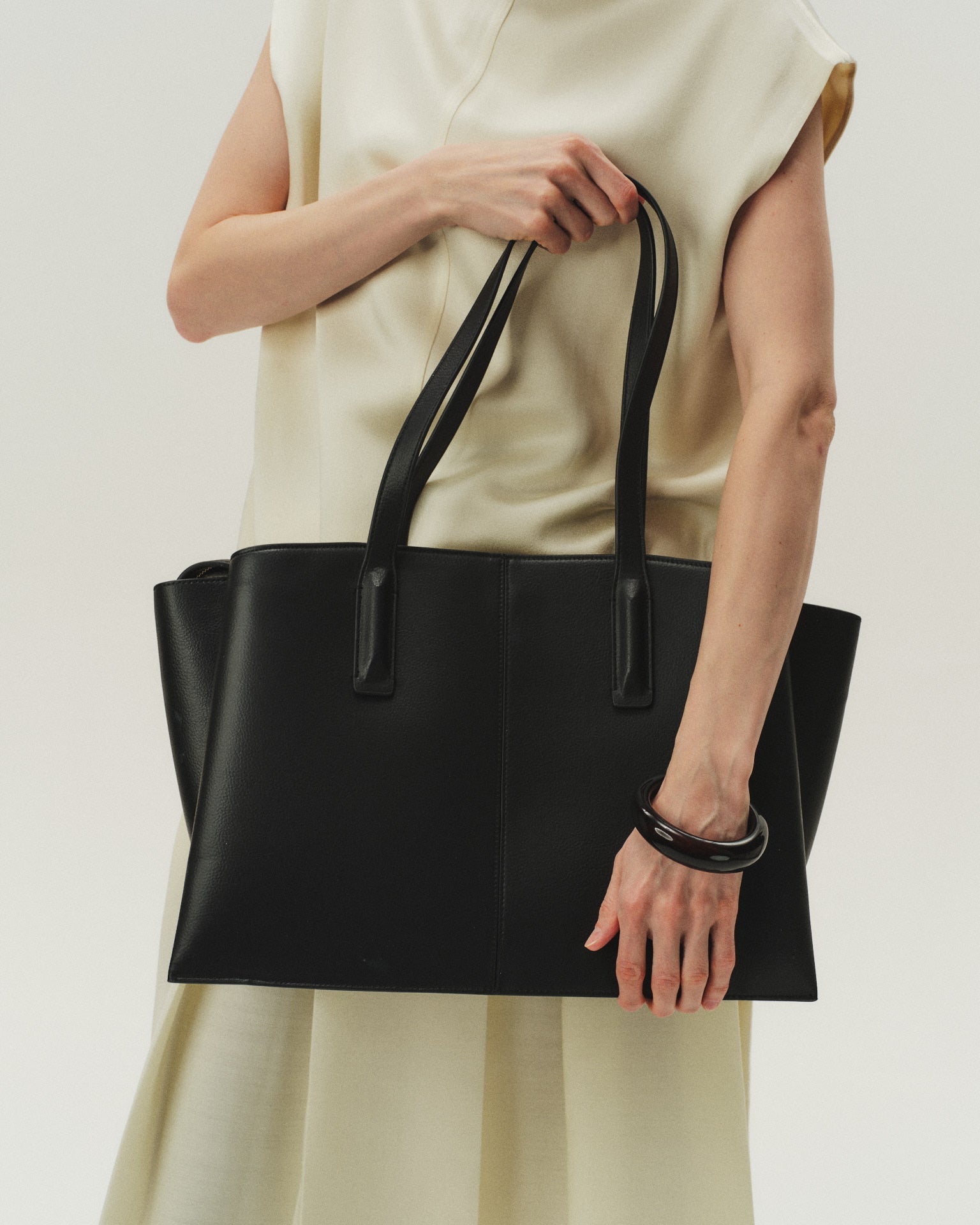 VIRELLE TOTE BAG