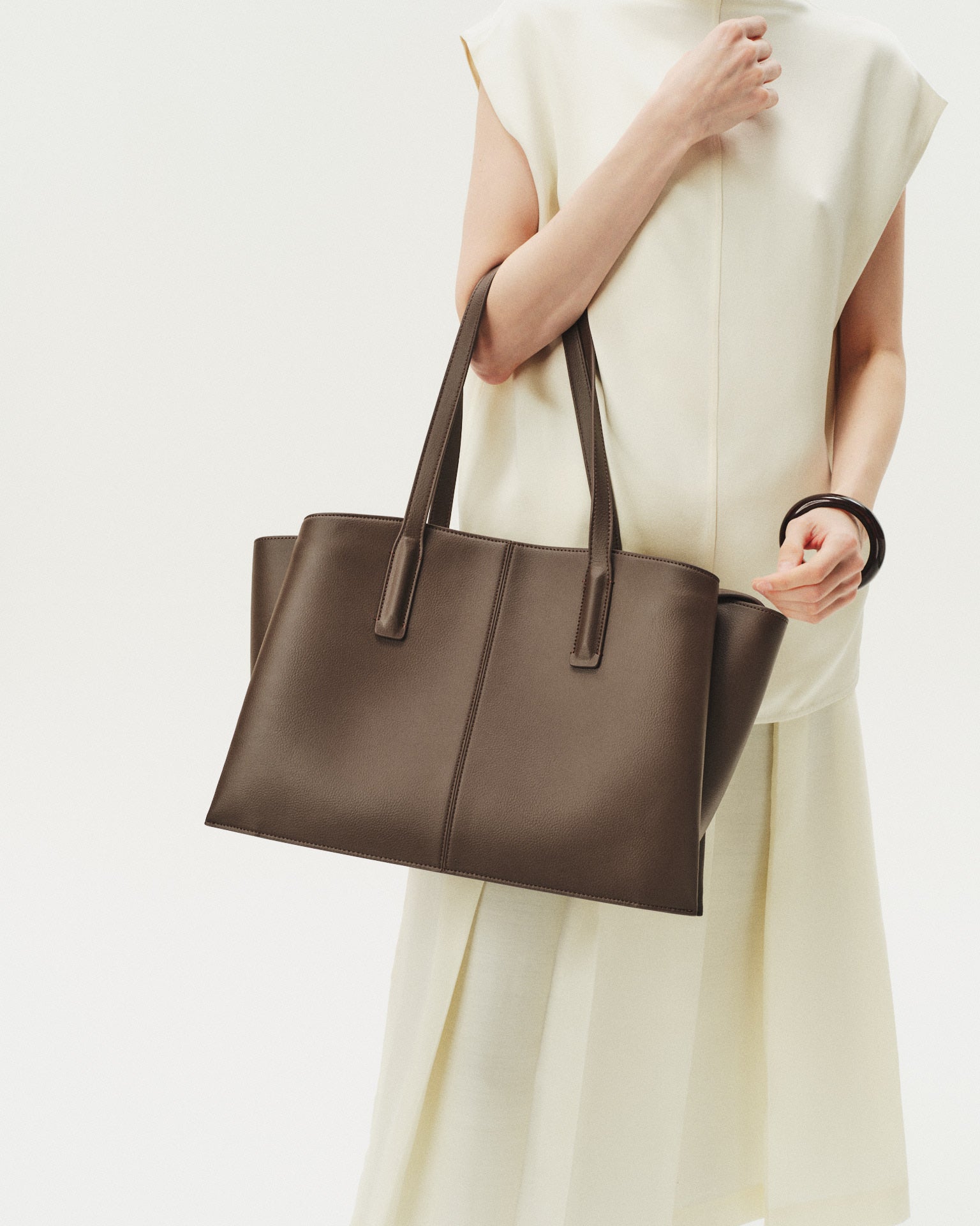 VIRELLE TOTE BAG