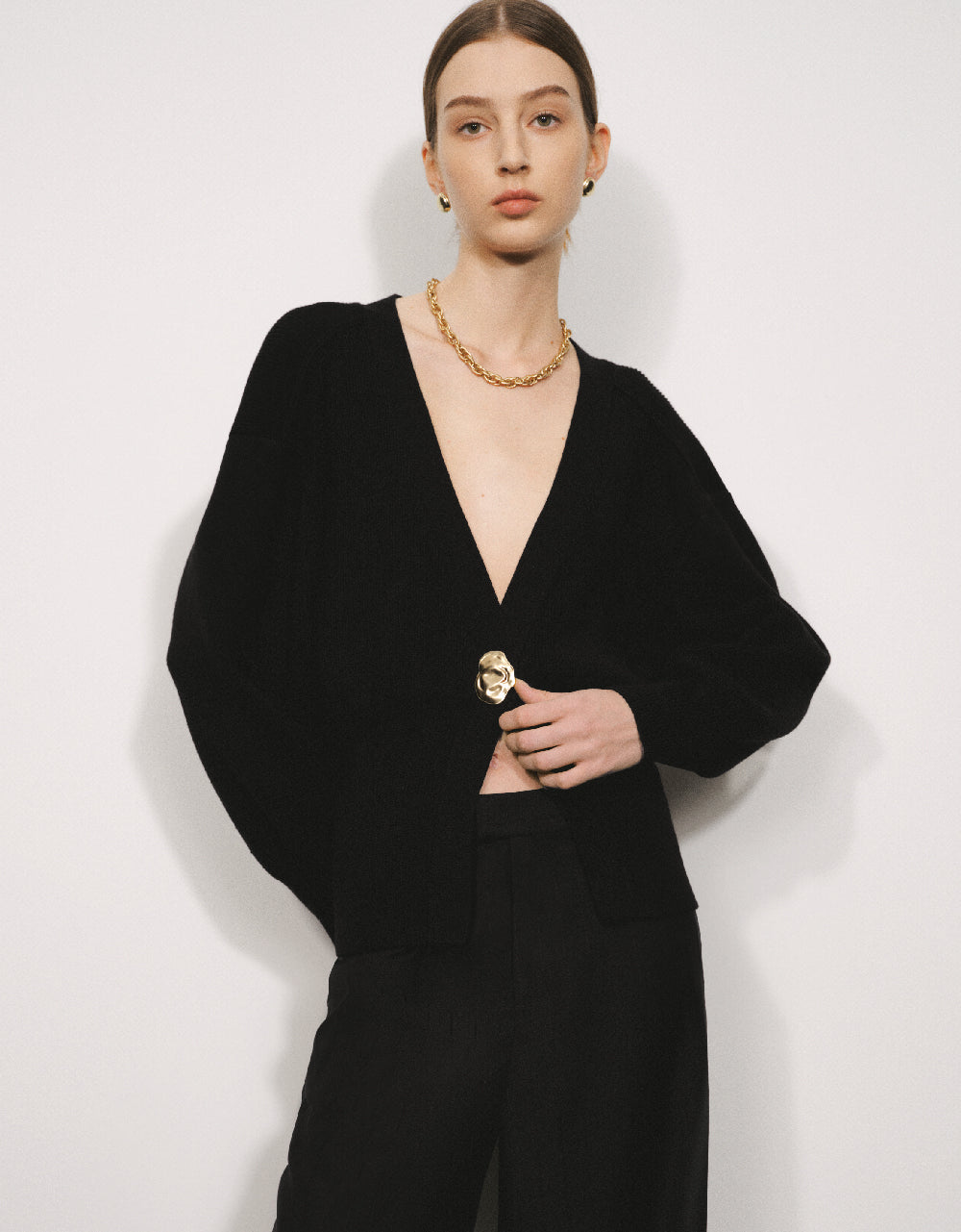 EDEN V-NECK KNITTED CARDIGAN