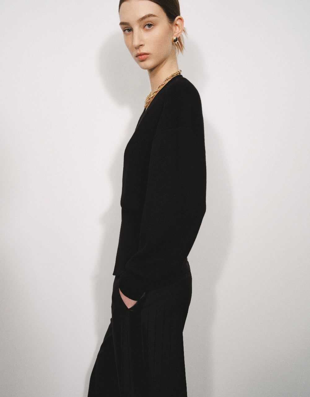 EDEN V-NECK KNITTED CARDIGAN