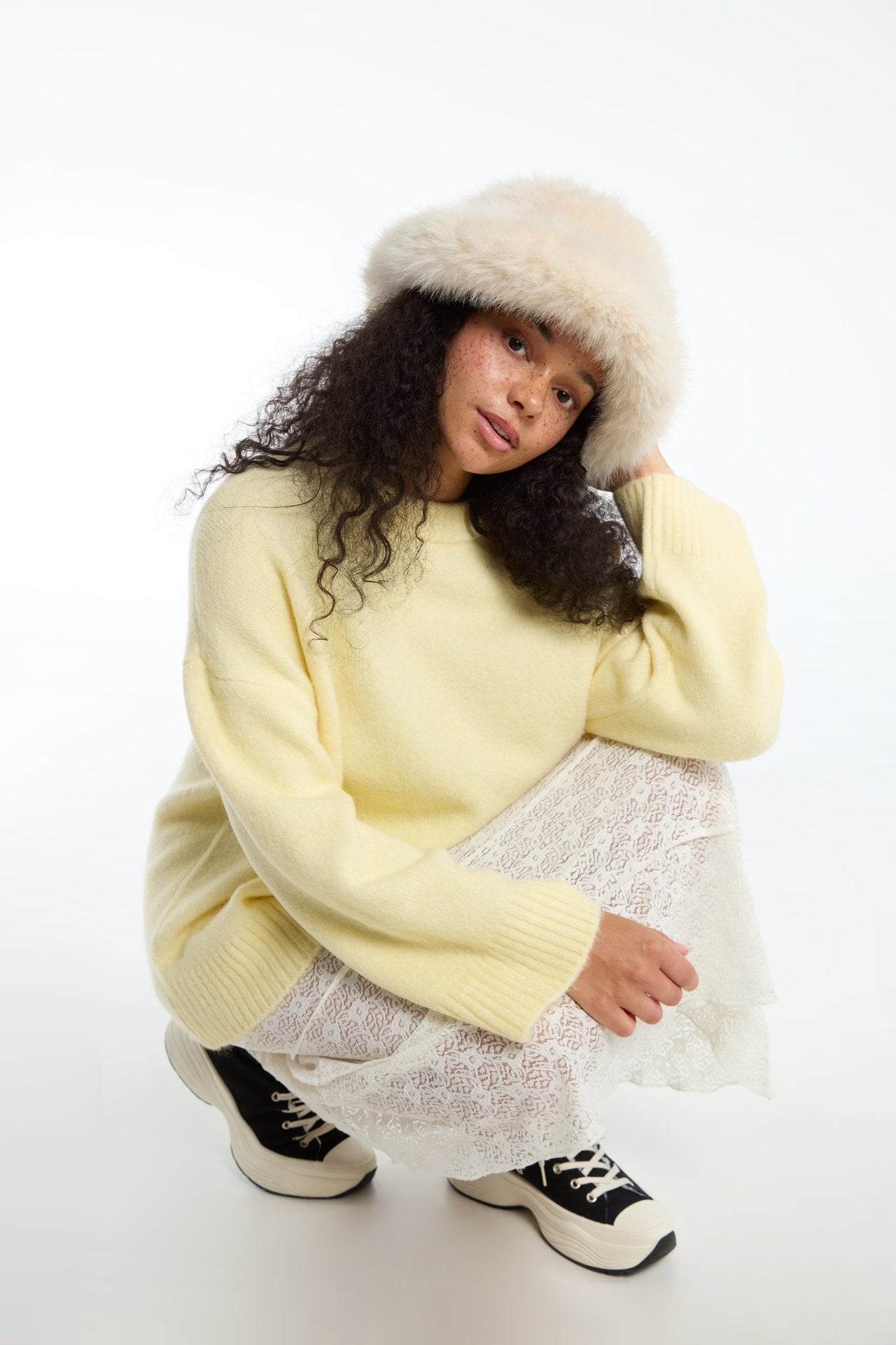 KYLA CREWNECK SWEATER