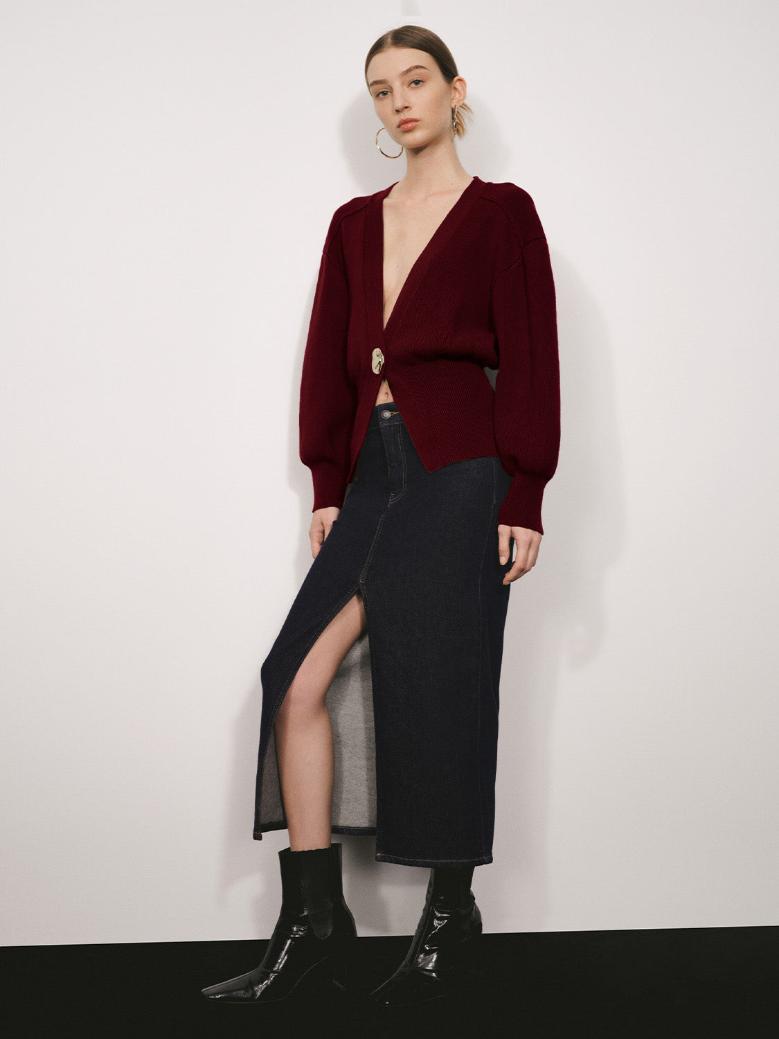 EDEN V-NECK KNITTED CARDIGAN